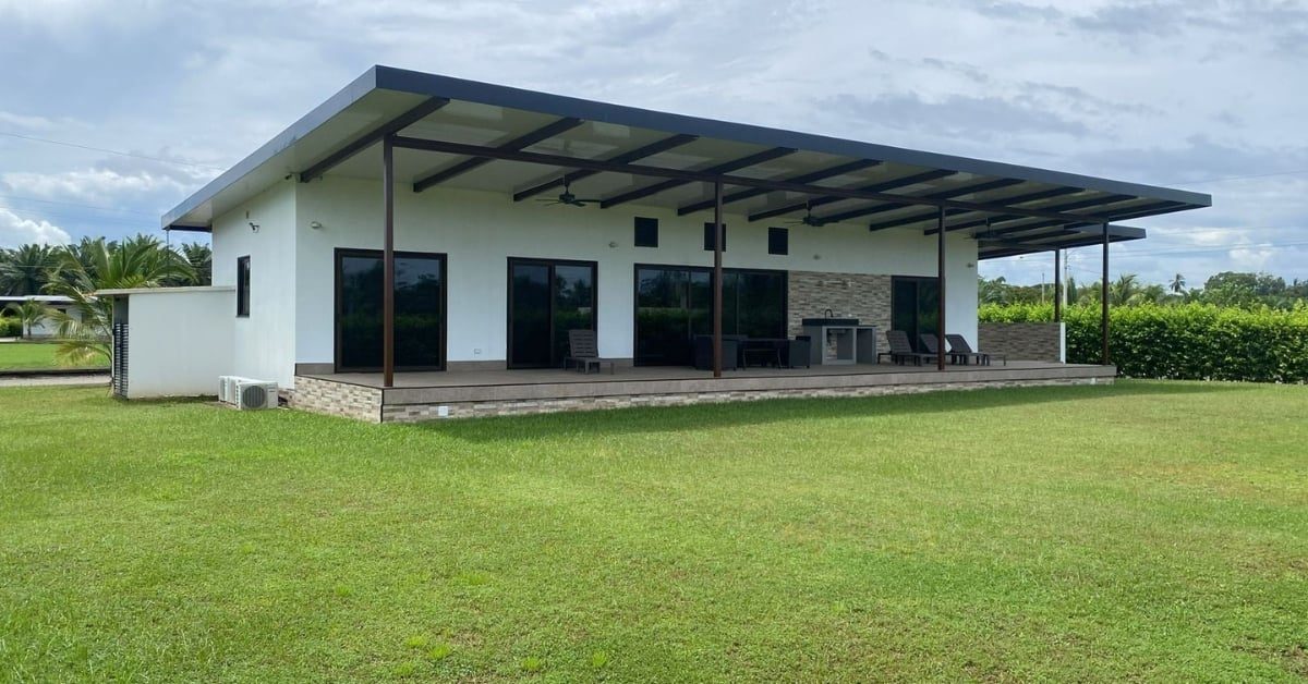 CBV55, a FRESH beach villa at Coco Beach (sold)
